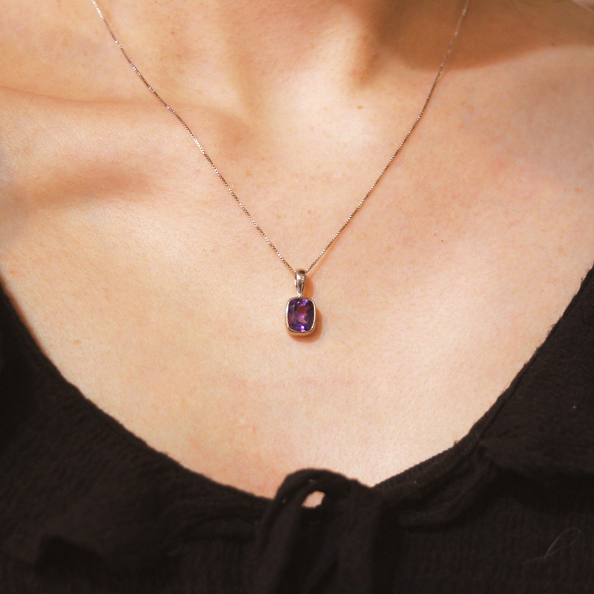 aCleoni Sterling Silver and Amethyst Cushion-Cut Necklace