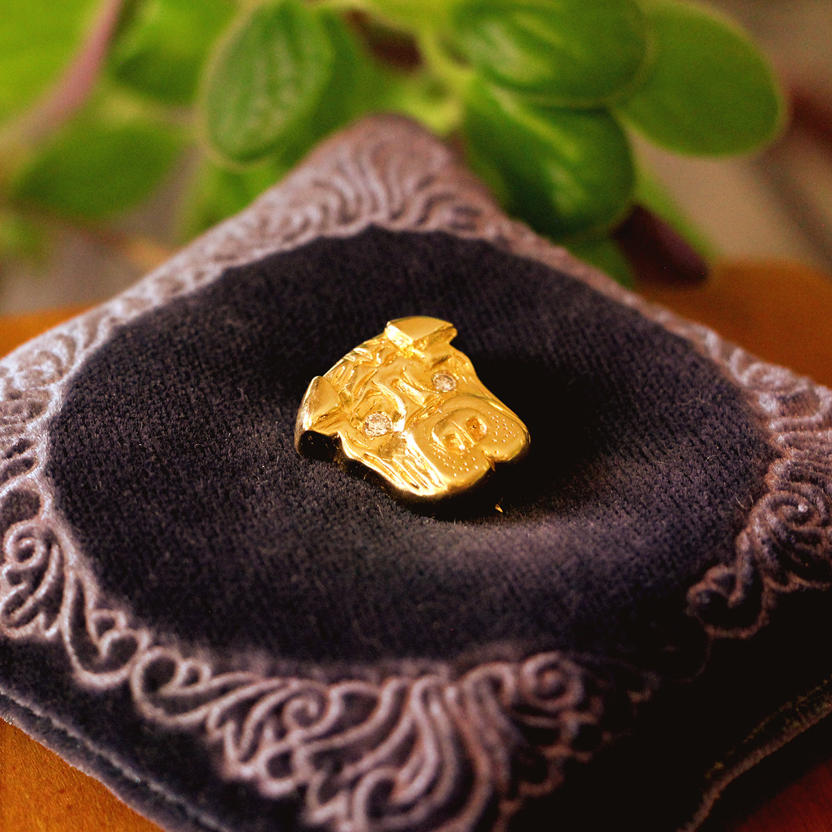 14K Yellow Gold and Diamond Dog Pin
