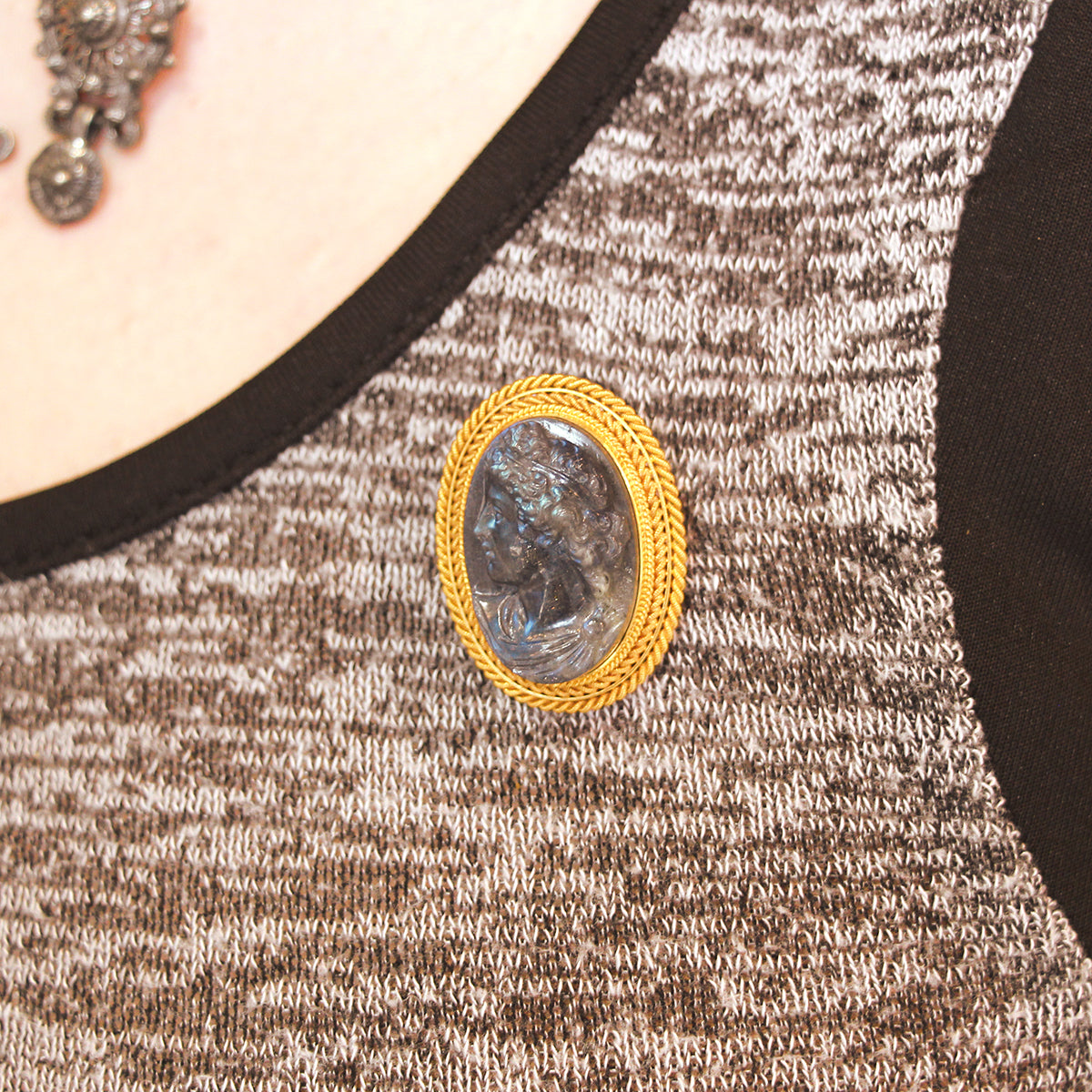 18K/14K Yellow Gold and Labradorite Cameo Pin/Pendant