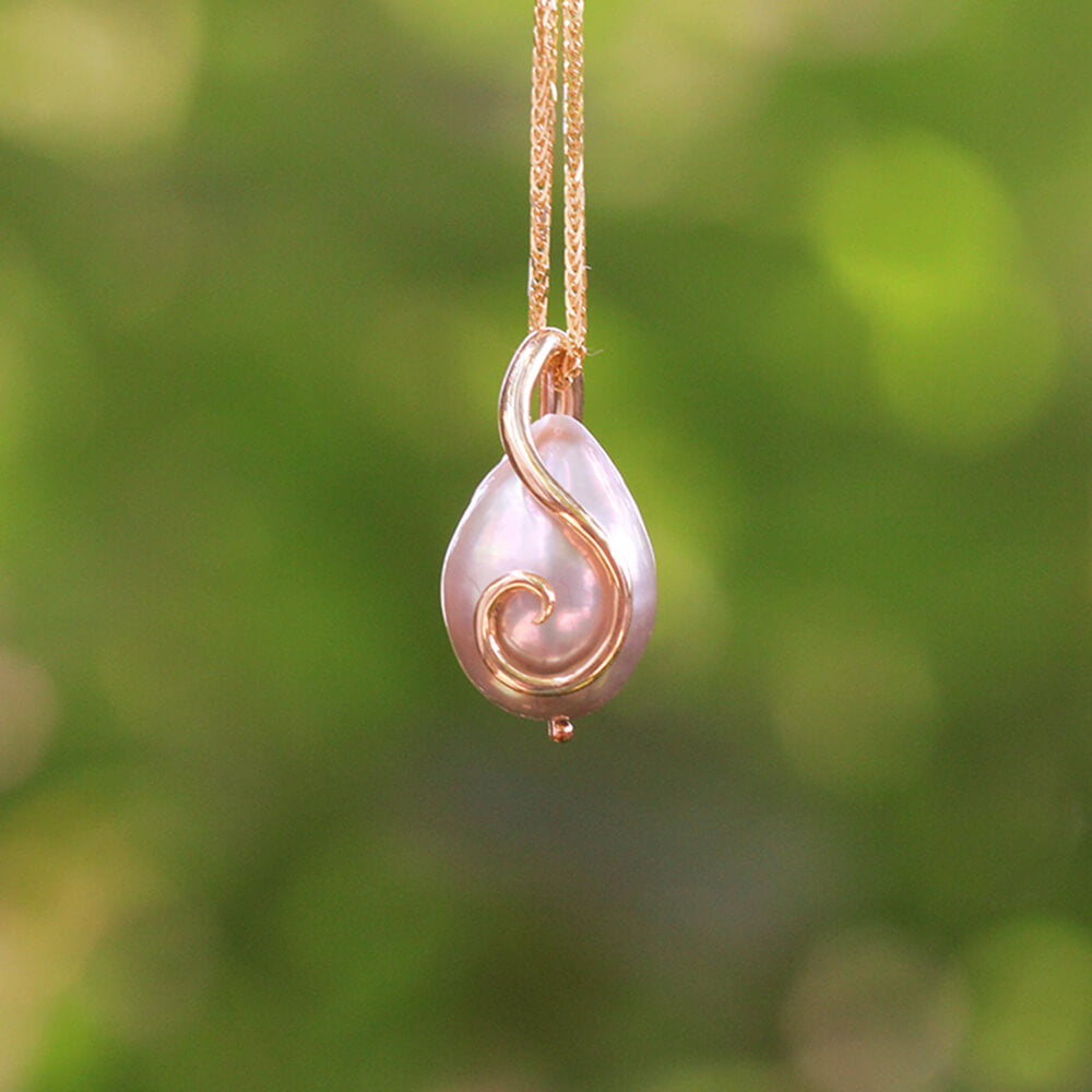 14K Gold Grey Pearl Pendant