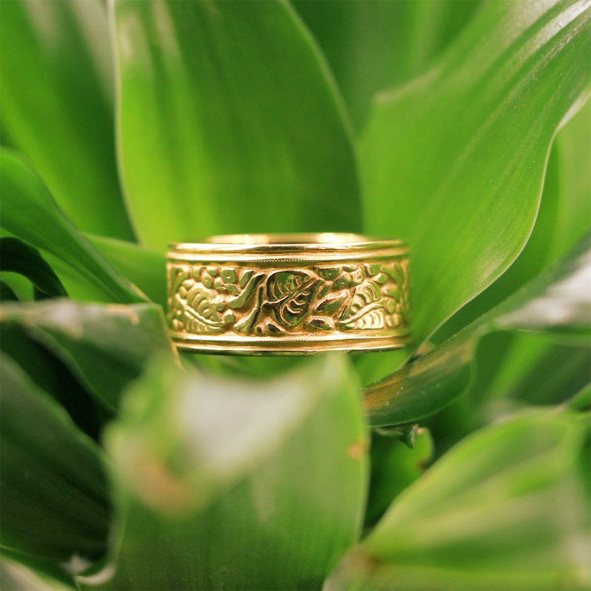 14K Yellow Gold "Vines" Celtic Knot Wedding Band