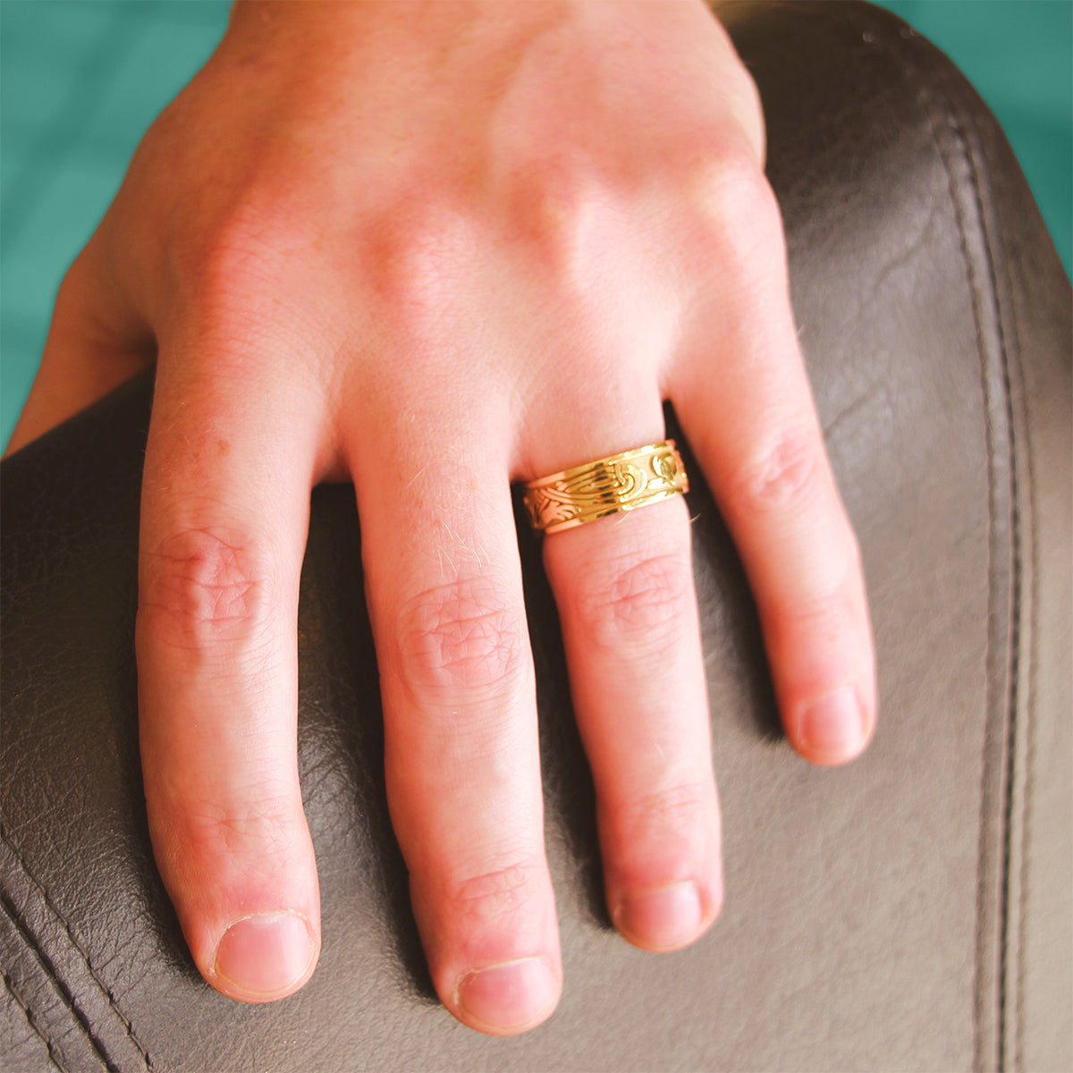 14K Yellow Gold 'Heron' Celtic Knot Band