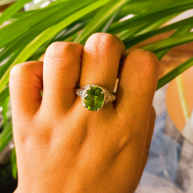 August Birthstone: Peridot