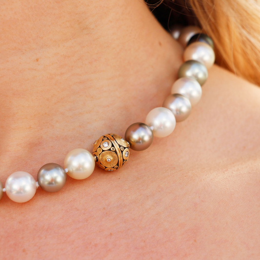 Alex Sepkus 18K Yellow Gold Lilies Vario Clasp