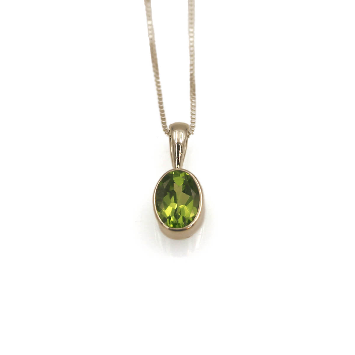 aCleoni Sterling Silver Oval-cut Peridot Necklace