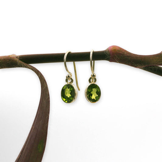 aCleoni Sterling Silver Peridot Oval Hook Earrings