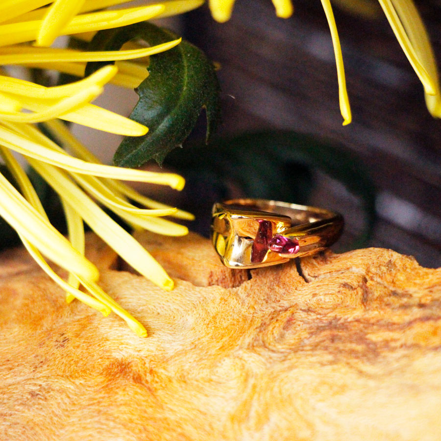 14K Yellow Gold Rhodolite Garnet Bullet Ring