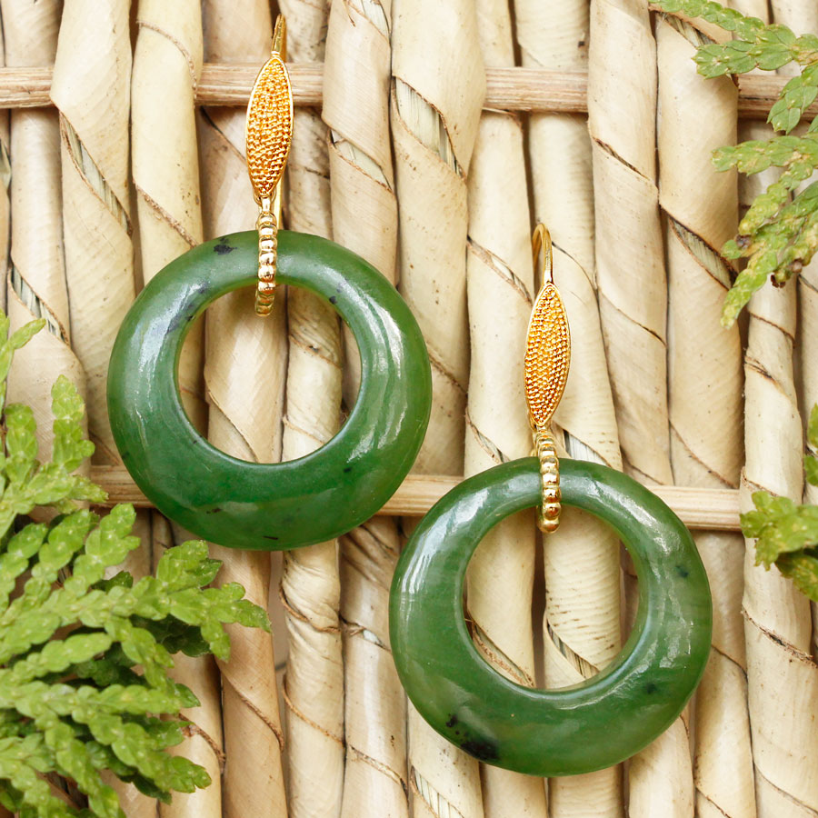 22/18K Yellow Gold Nephrite Jade Earrings