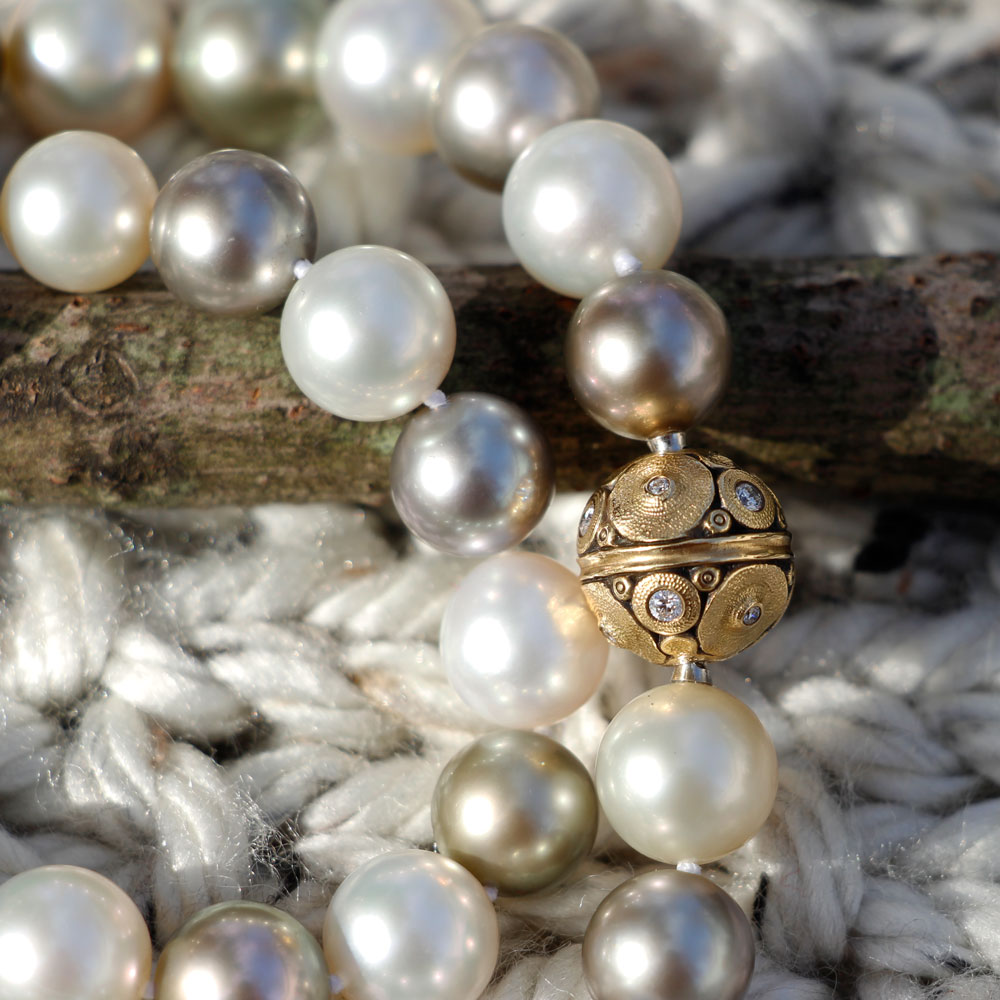 Alex Sepkus 18K Yellow Gold Lilies Vario Clasp