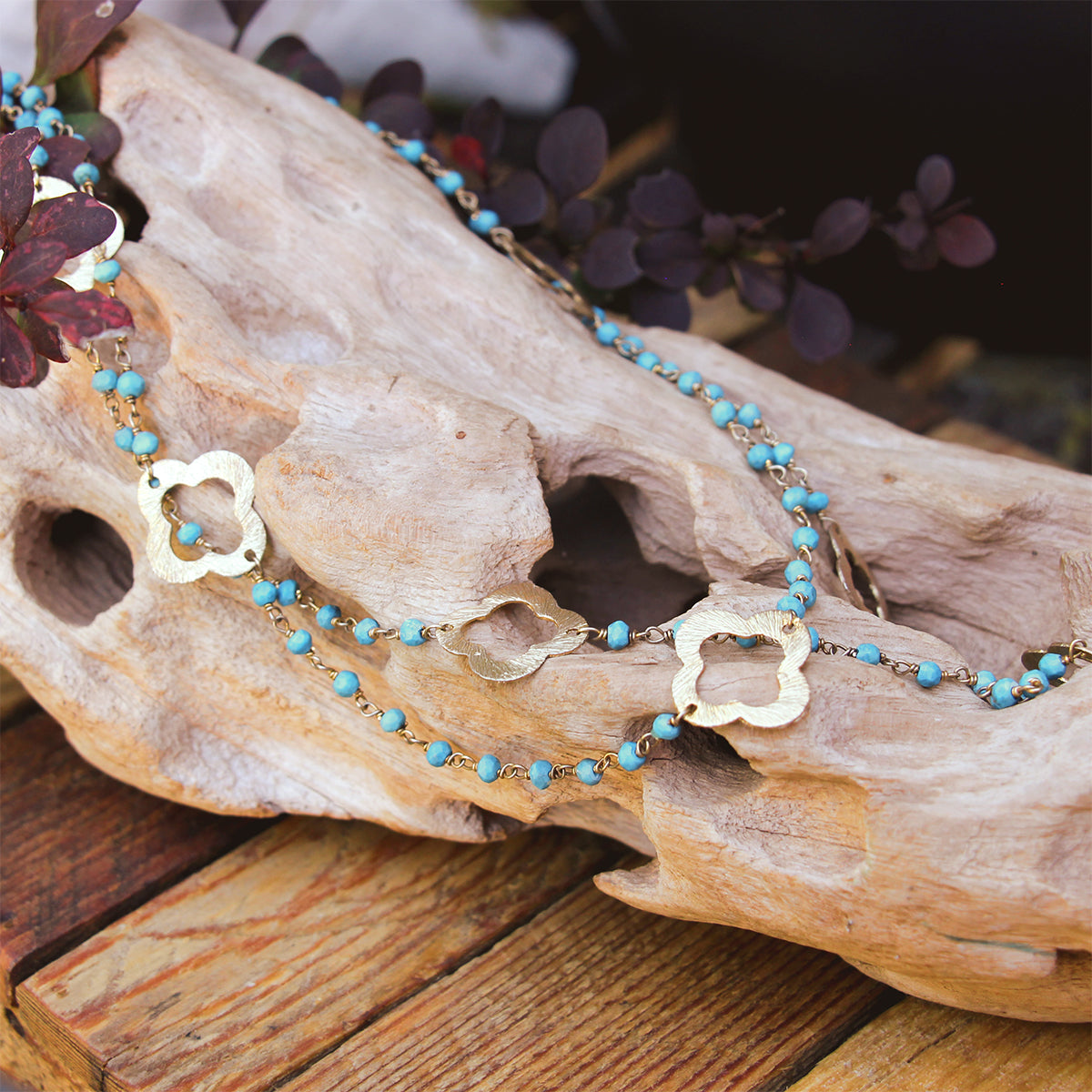 MOROKA Turquoise Bead and Flower Chain