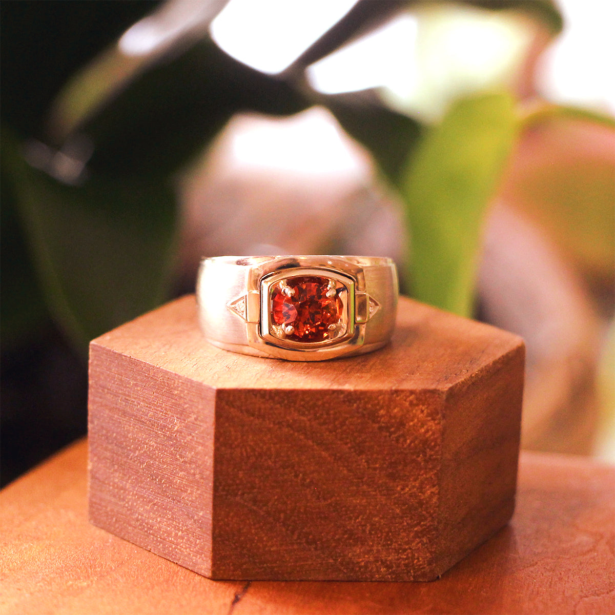Estate 18K White Gold, Spessartine Garnet, and Diamond Fashion Ring