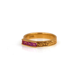 14K Yellow Gold and Pink Sapphire ‘Celtic Heron’ Ring