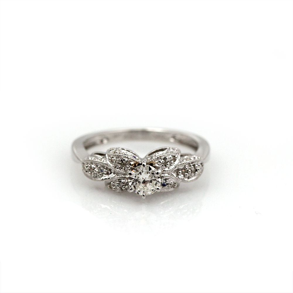 18K White Gold .55ctw Diamond Petals Engagement Ring